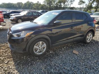  Salvage Nissan Kicks