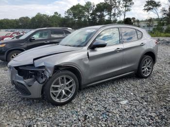  Salvage Alfa Romeo Stelvio