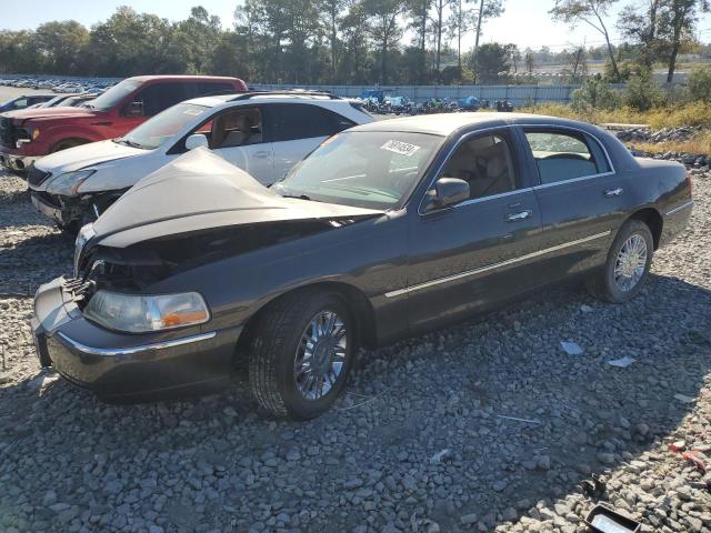  Salvage Lincoln Towncar