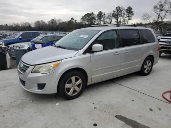  Salvage Volkswagen Routan