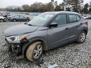  Salvage Nissan Kicks