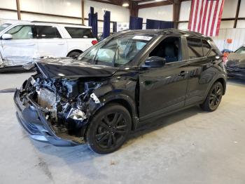  Salvage Nissan Kicks