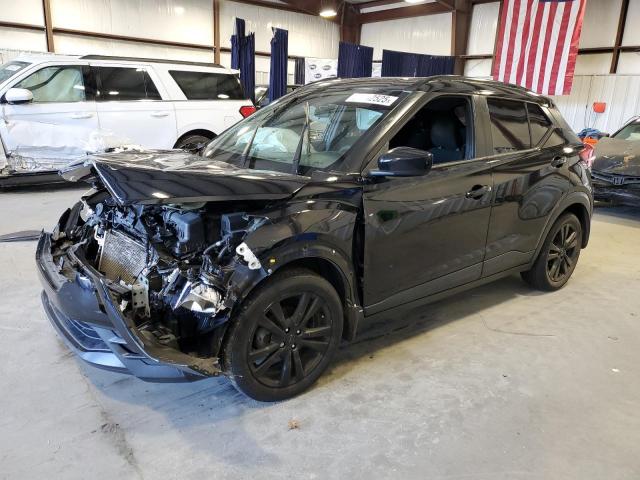  Salvage Nissan Kicks