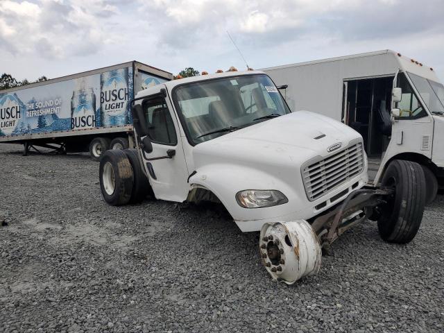  Salvage Freightliner M2 106 Med