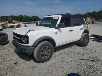  Salvage Ford Bronco
