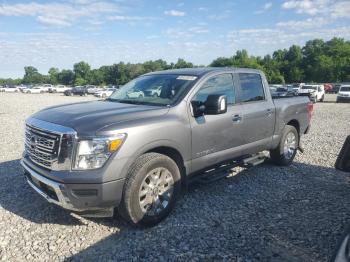  Salvage Nissan Titan