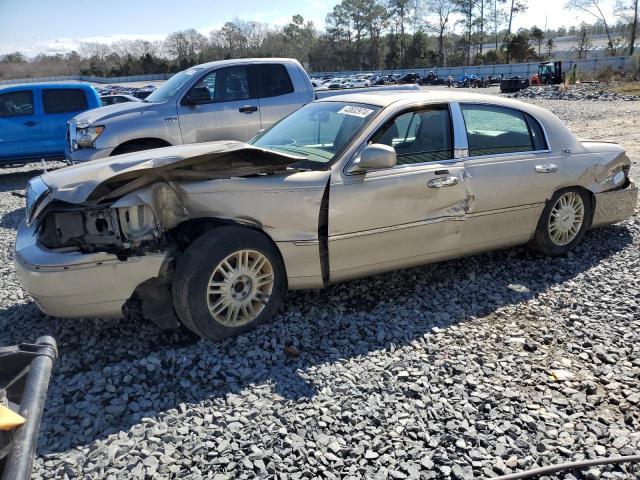  Salvage Lincoln Towncar