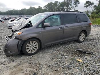  Salvage Toyota Sienna