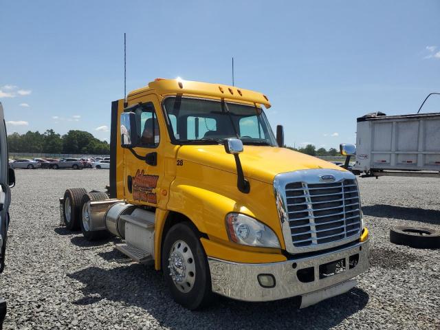  Salvage Freightliner Cascadia 1