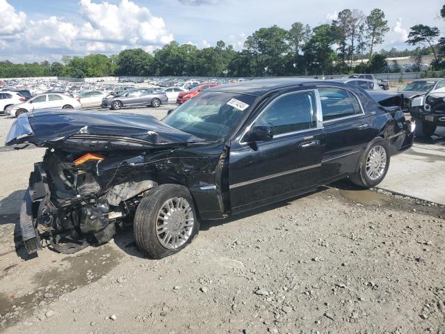  Salvage Lincoln Towncar