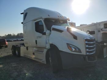  Salvage Freightliner Cascadia
