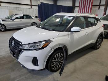  Salvage Nissan Kicks
