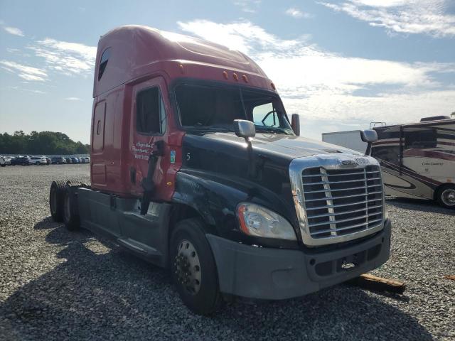  Salvage Freightliner Cascadia 1