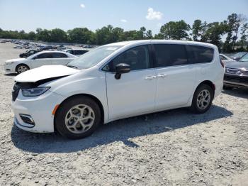  Salvage Chrysler Pacifica