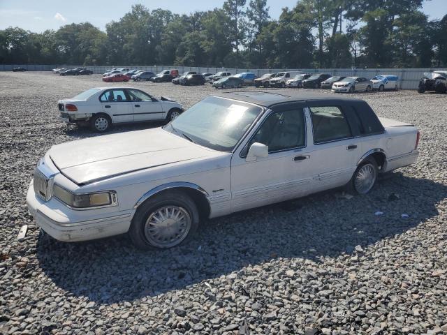  Salvage Lincoln Towncar