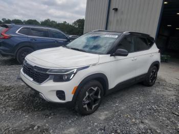  Salvage Kia Seltos
