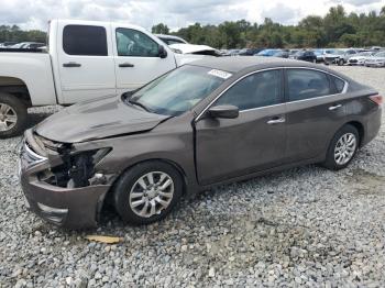  Salvage Nissan Altima