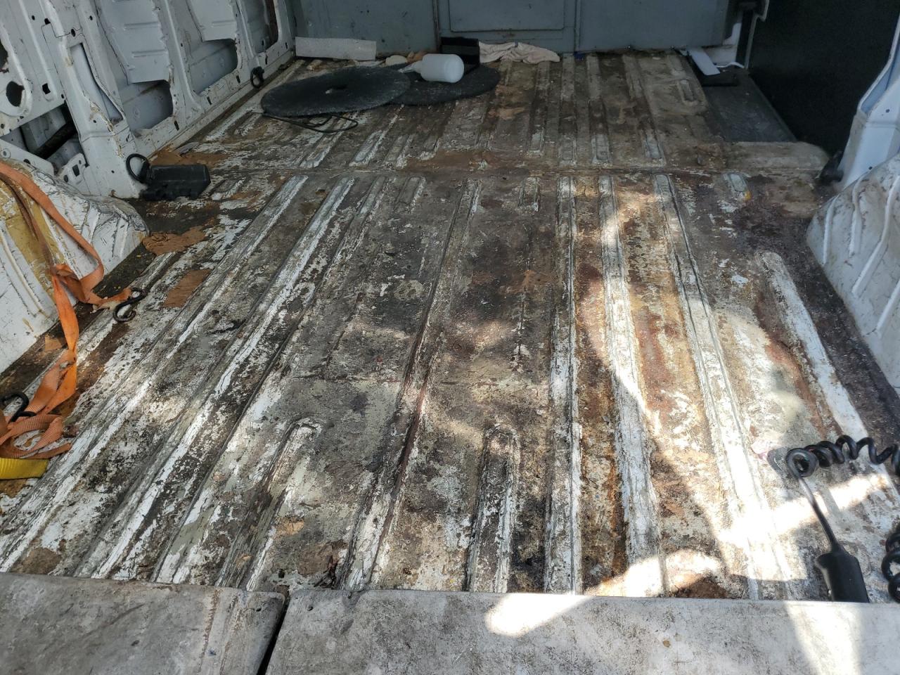 Ford Transit T-150 Image 12