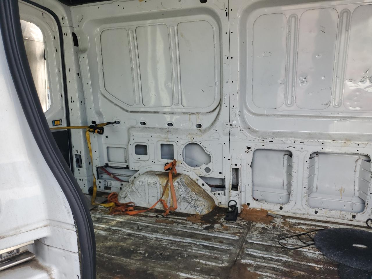 Ford Transit T-150 Image 10