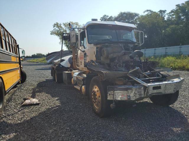  Salvage Mack 700 Gu700