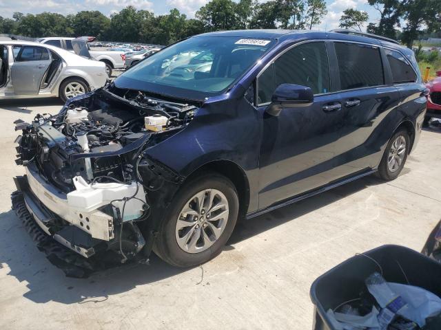 Salvage Toyota Sienna
