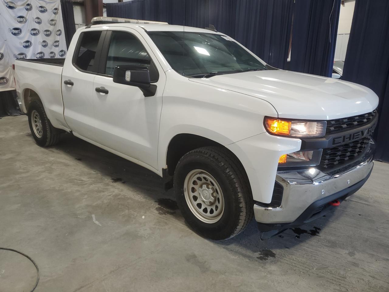 Chevrolet Silverado C1500 Image 3