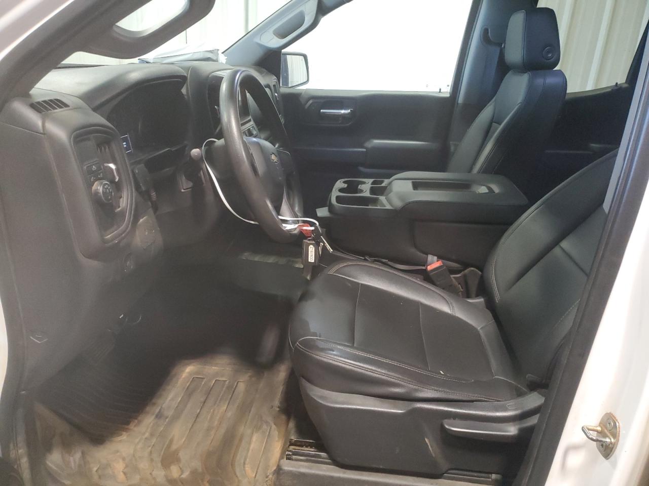 Chevrolet Silverado C1500 Image 12