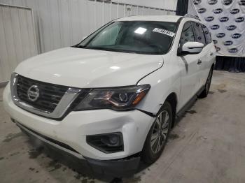  Salvage Nissan Pathfinder