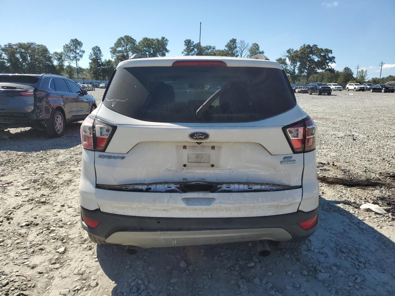 Ford Escape Se Image 3