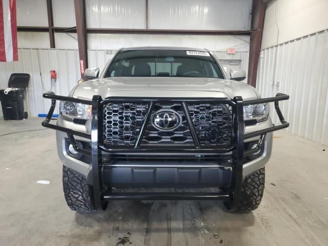 Toyota Tacoma Double Cab Image 2