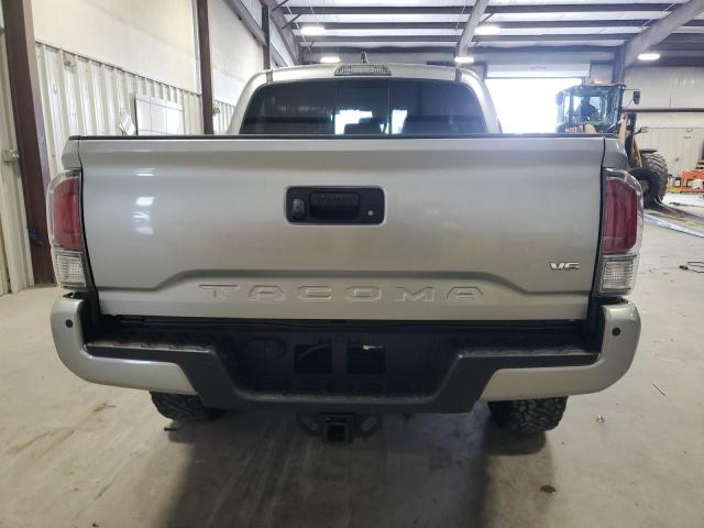 Toyota Tacoma Double Cab Image 6