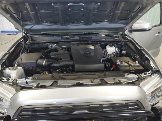 Toyota Tacoma Double Cab Image 9