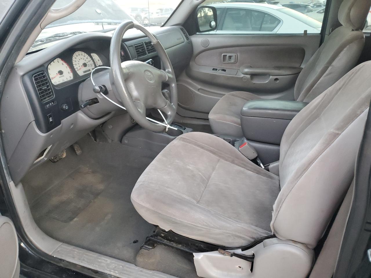 Toyota Tacoma Double Cab Prerunner Image 9