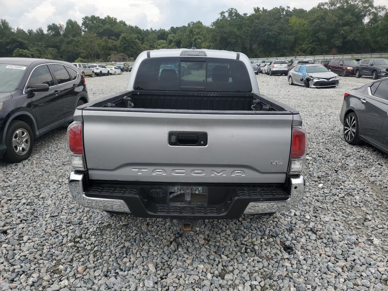 Toyota Tacoma Double Cab Image 11