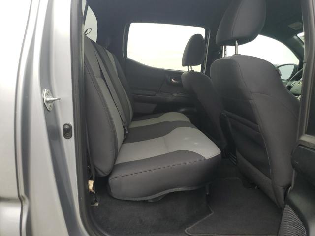 Toyota Tacoma Double Cab Image 7