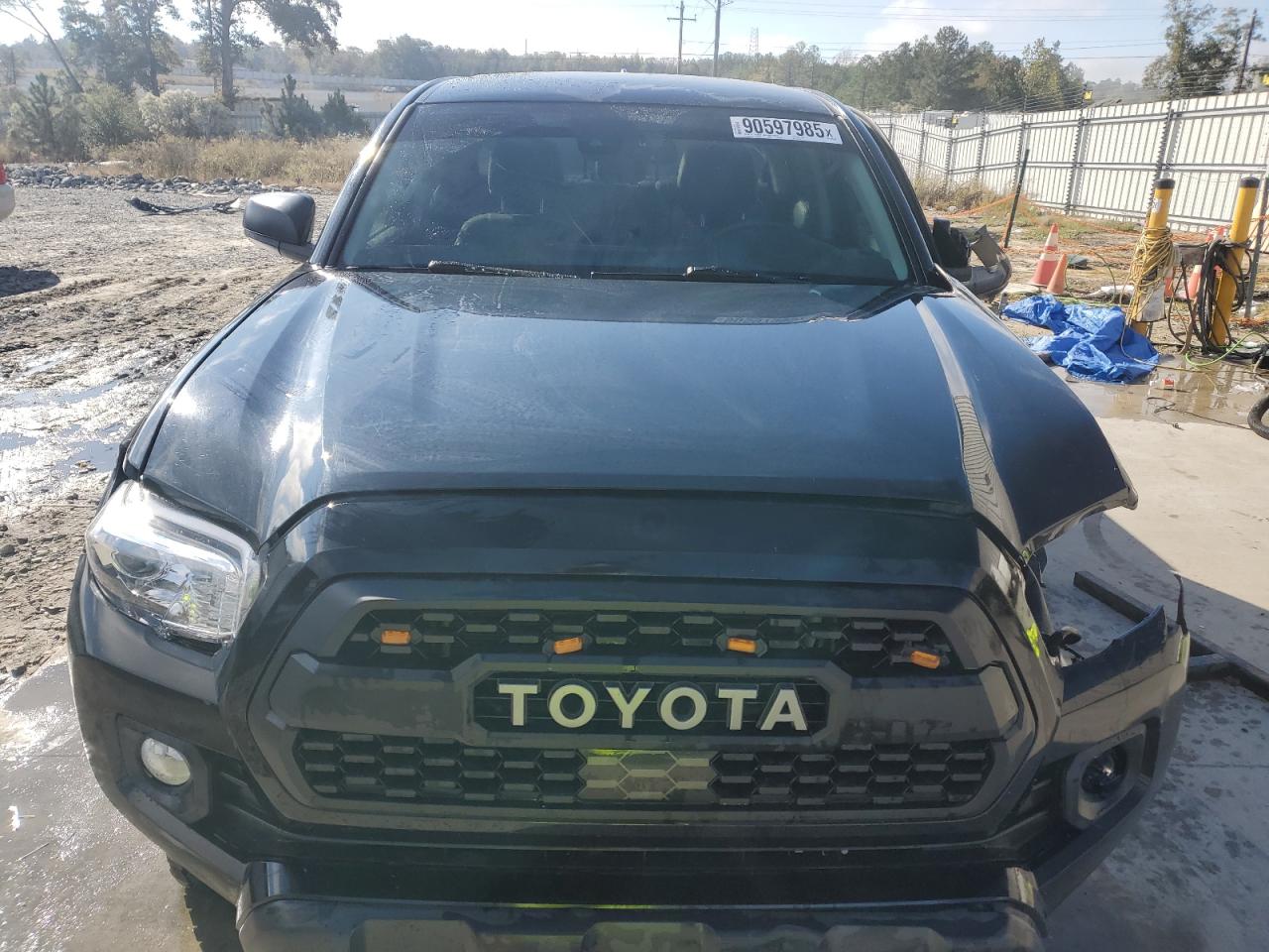 Toyota Tacoma Double Cab Image 4