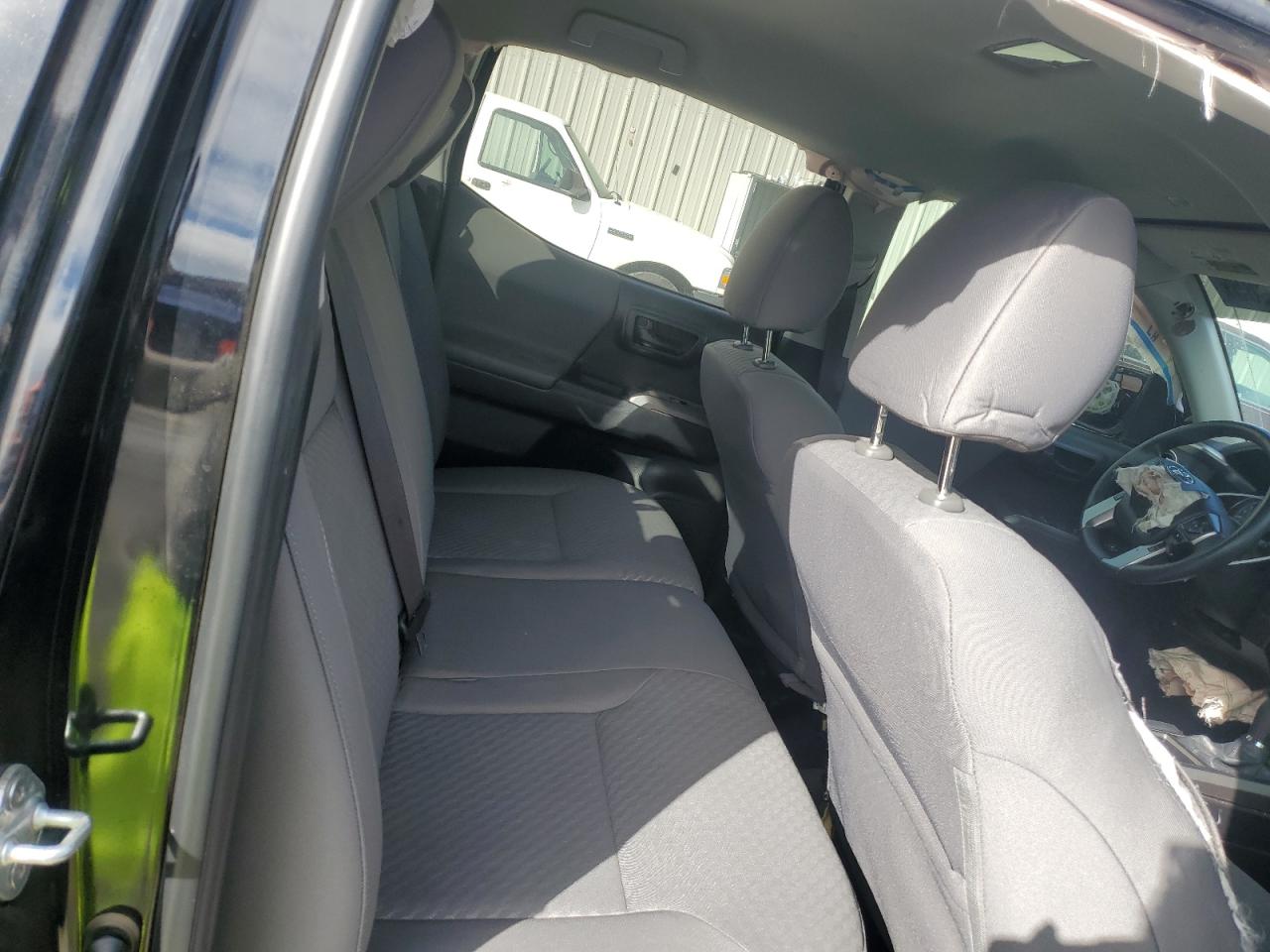 Toyota Tacoma Double Cab Image 6