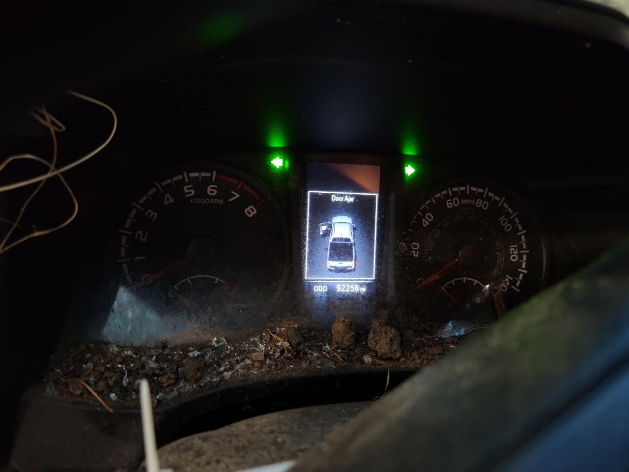 Toyota Tacoma Double Cab Image 12