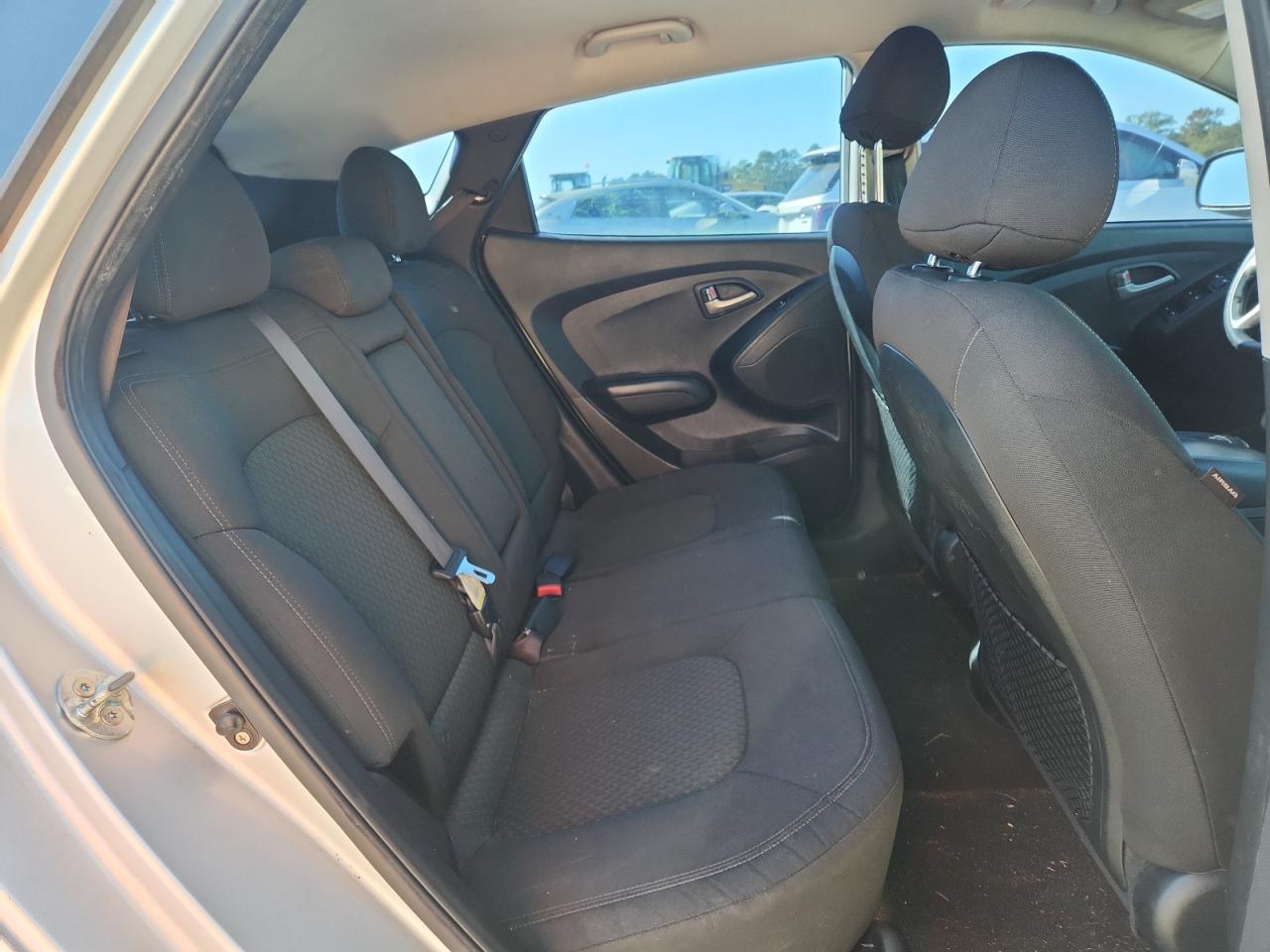 Hyundai TUCSON Gls Image 6