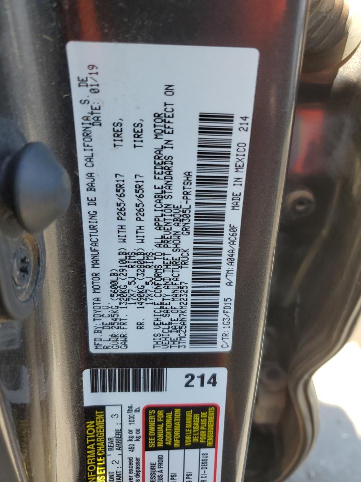 Toyota Tacoma Double Cab Image 11