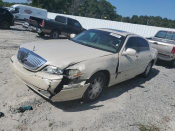  Salvage Lincoln Towncar