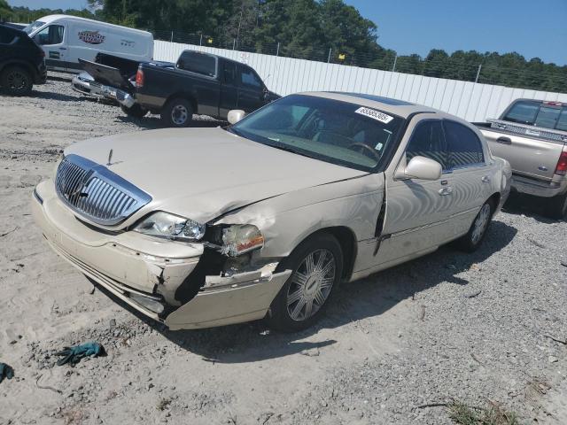  Salvage Lincoln Towncar