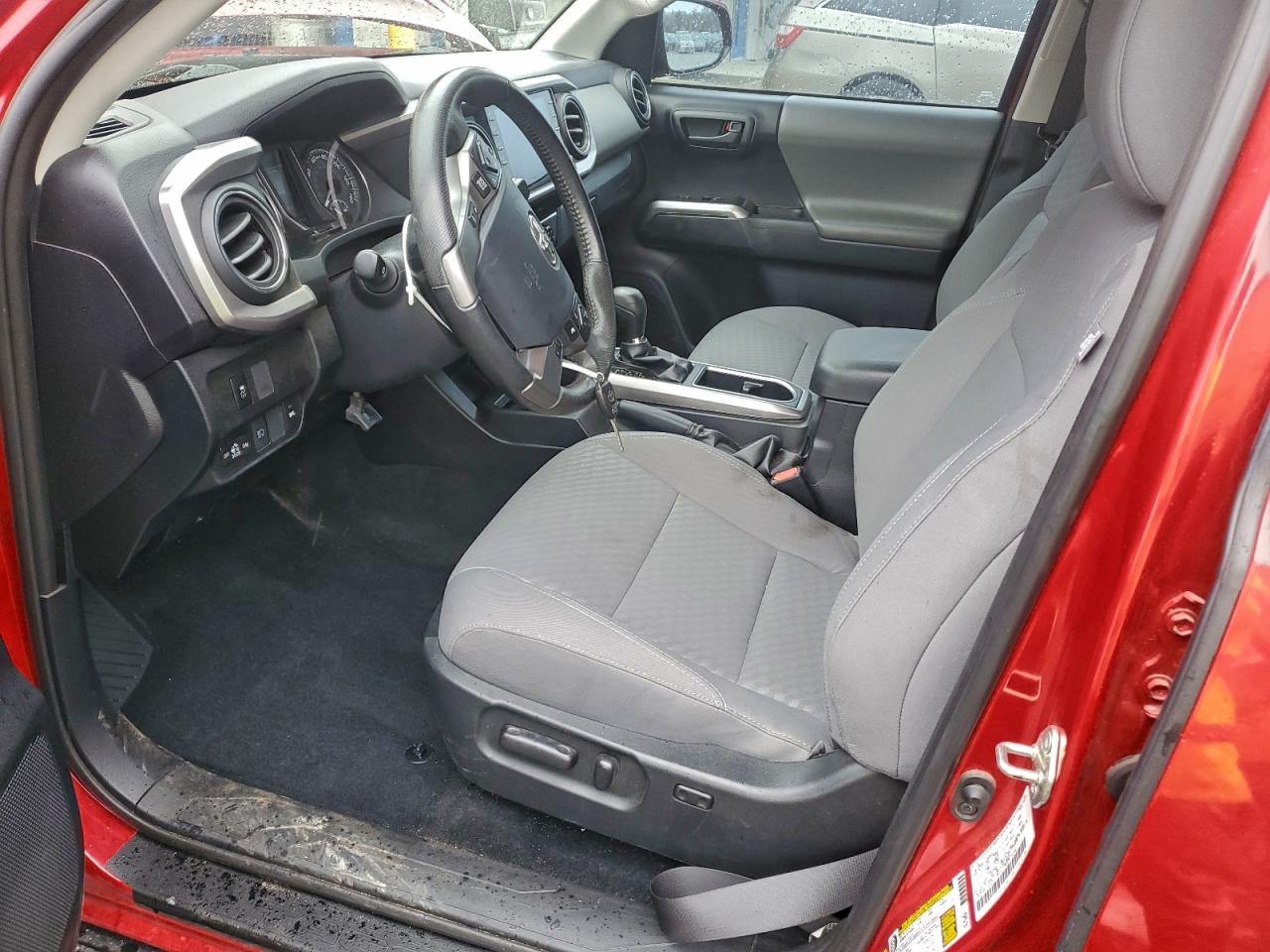 Toyota Tacoma Double Cab Image 10