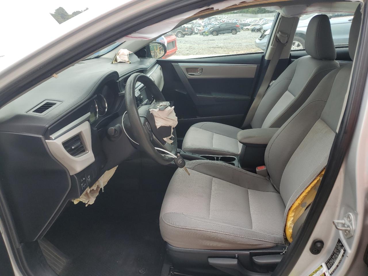 Toyota Corolla L Image 10