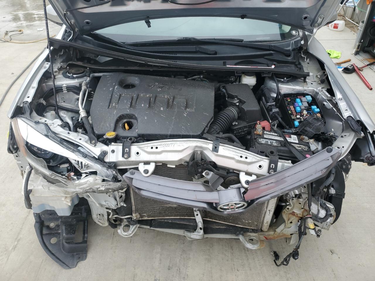 Toyota Corolla L Image 9