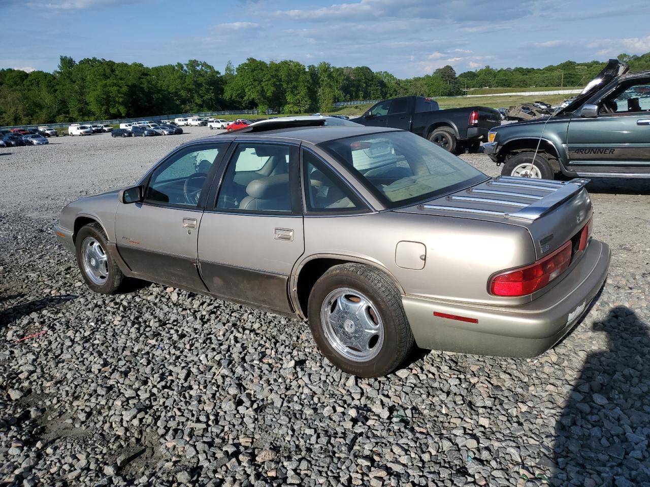 Buick Regal Gran Sport Image 7