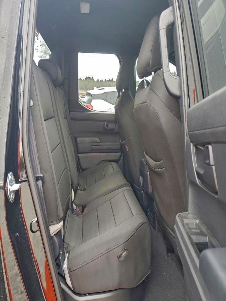 Toyota Tacoma Double Cab Image 5