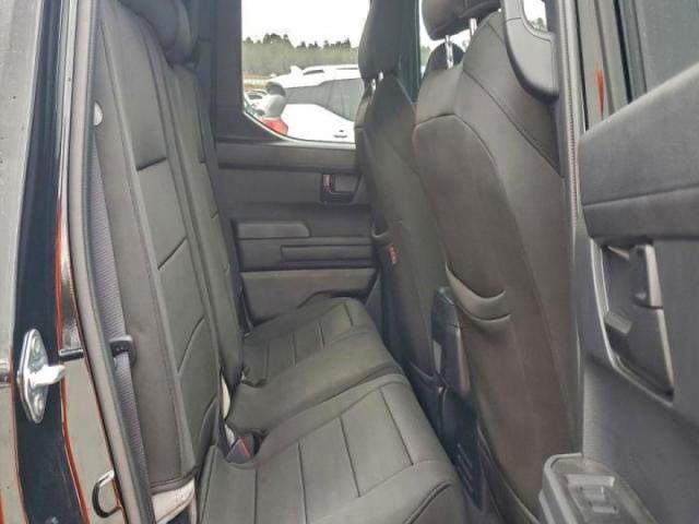 Toyota Tacoma Double Cab Image 5