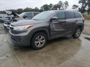  Salvage Toyota Highlander