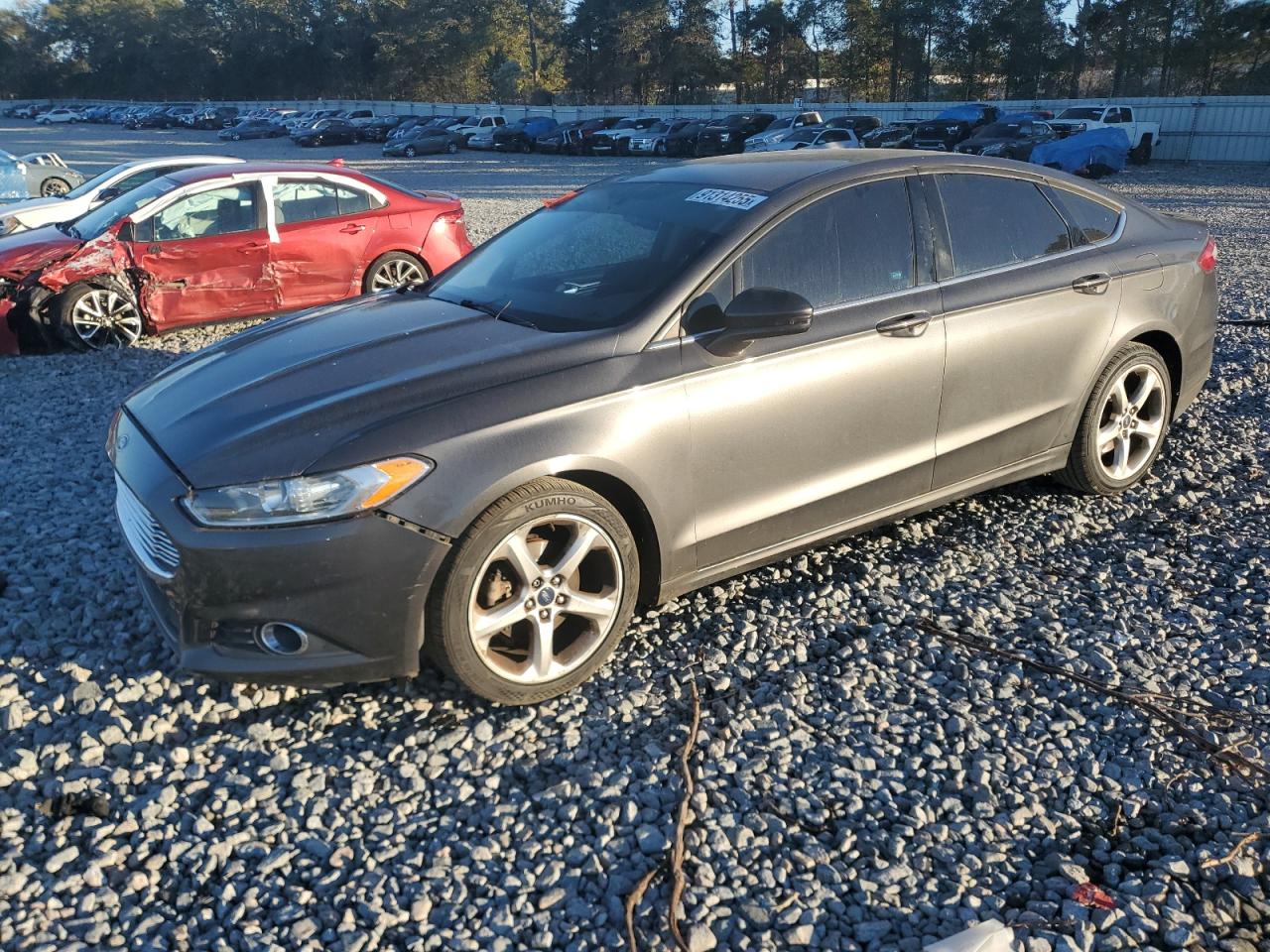 Ford Fusion Se Image 1
